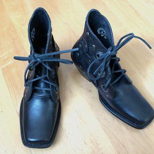 Exquisite Fluevog Western Ankle Booties, size 6.5